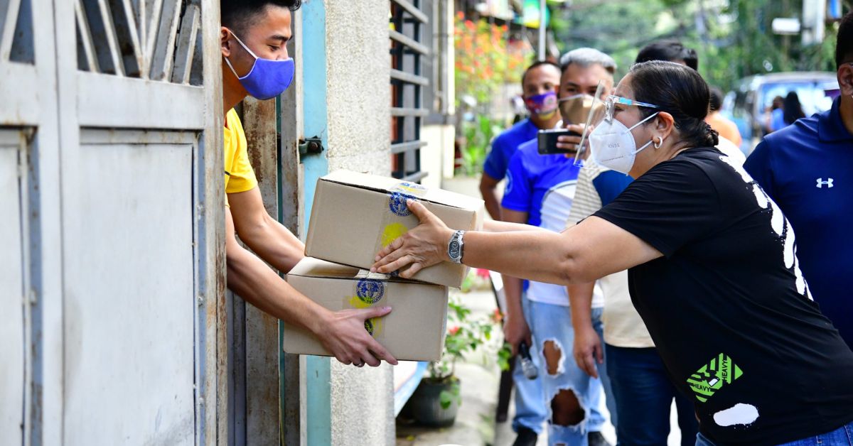 WR Numero Research: 43% ng mga Pilipino tutol sa ayuda tuwing kampanya